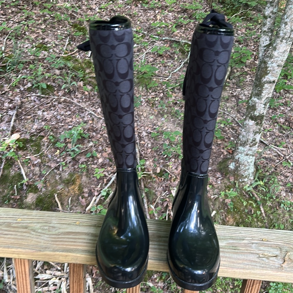 COACH
Tristee Rainboots in black size 10 - Picture 4 of 6